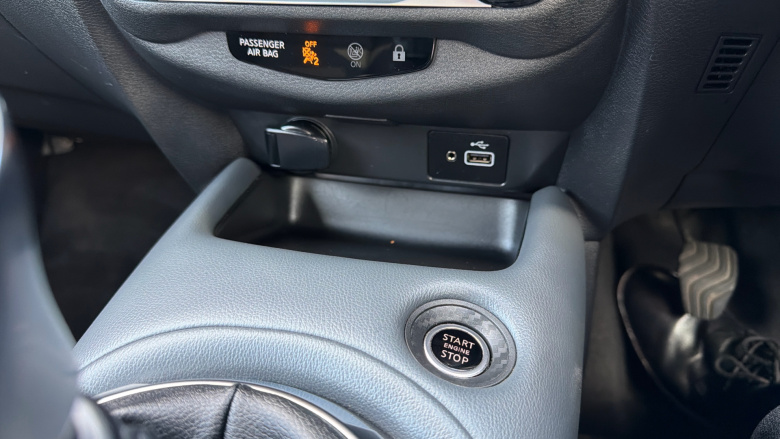 Nissan Juke 1.0 DiG-T N-Connecta 5dr Petrol Hatchback